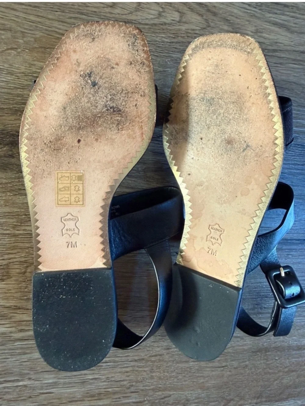 Tory Burch Tortoise & Crystal Embellished Sandals Black Leather Flat Heel Sz 7